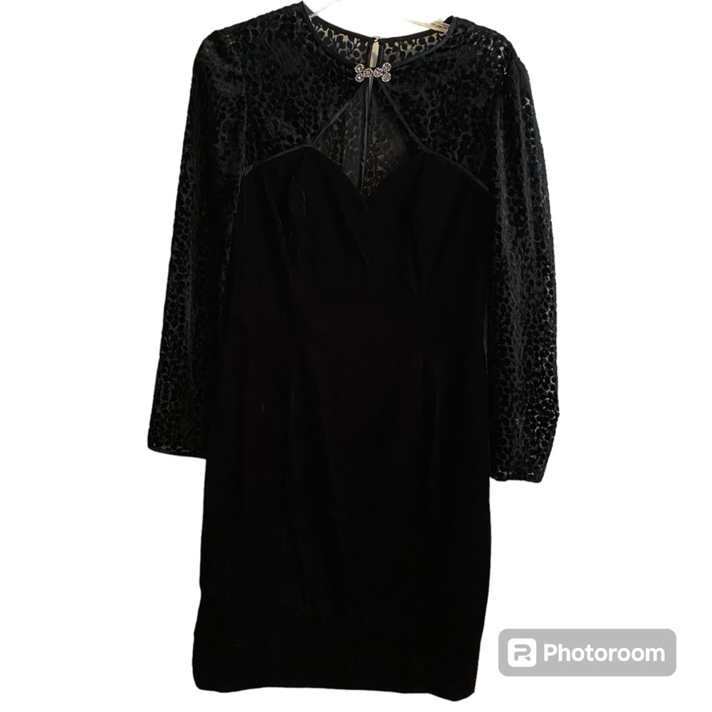 Velvet Style Size 8 Dress Mid Length